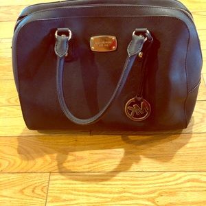 Micheal Kors black bag